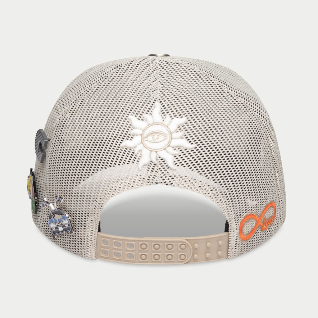 GS FOREVER TRUCKER HAT (WHITE/BLACK)